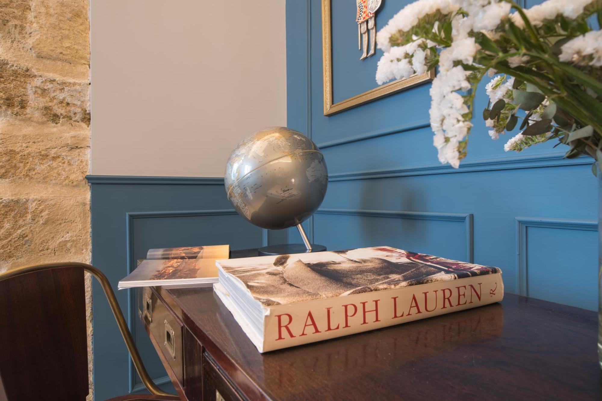 Bed & Breakfast Family Affair Luxury Rooms&suites 2*