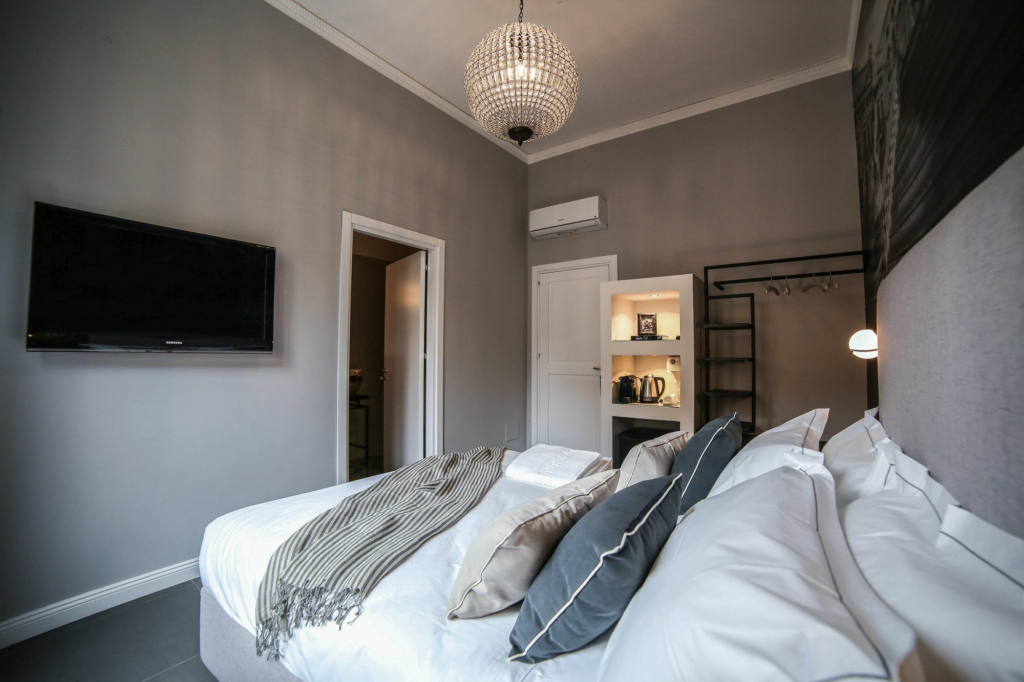 Bed & Breakfast Family Affair Luxury Rooms&suites